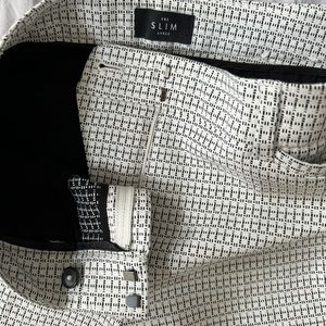 Women’s business casual trousers. Size 2. Slim ankle fit.